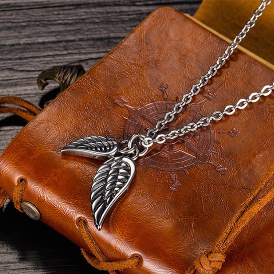 WS飾品【C20N1691】精緻個性歐美潮流天使之翼羽毛鑄造鈦鋼墬子項鍊/掛飾