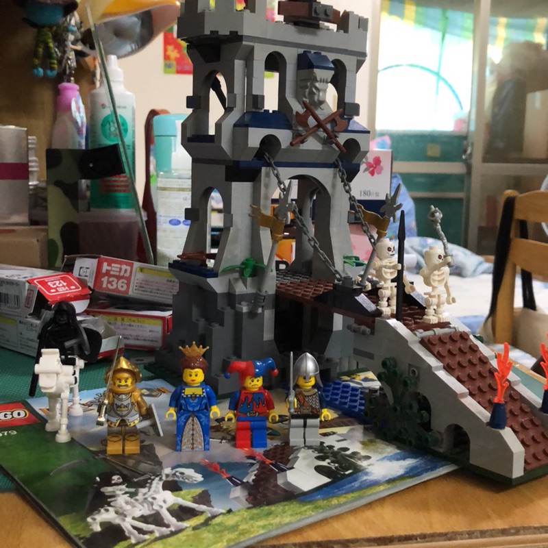 LEGO 絕版 7079奇幻城堡系列 買人物送城堡