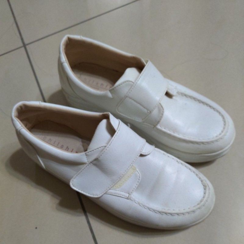 MIT台灣製 黏帶 白色坡跟 護士鞋 舒適乳膠 媽媽鞋 學生表演 小白鞋 學生鞋（24）38（二手