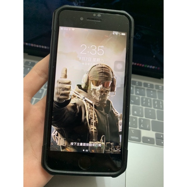 Apple iPhone 8 64G 附 UAG防摔殼 和 全新玻璃貼