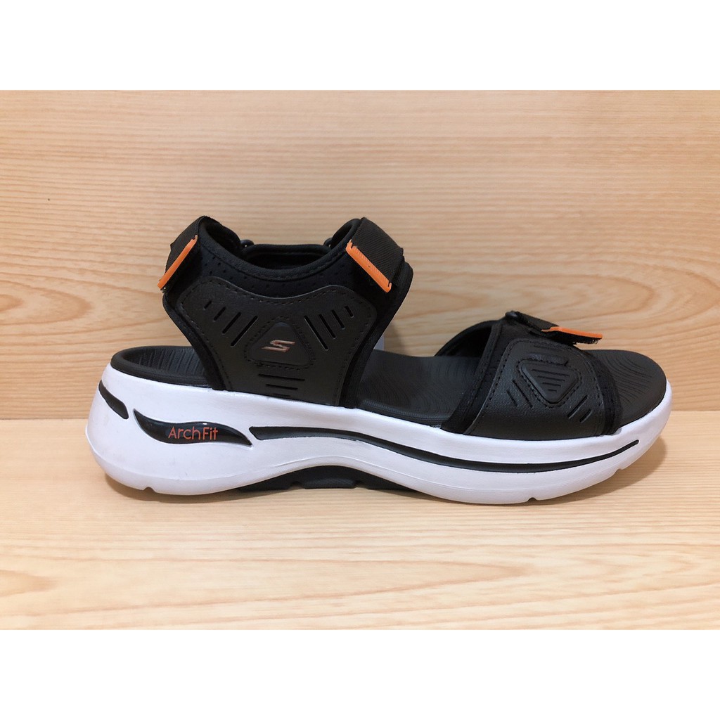 【MAZGO】零碼出清 SKECHERS GO WALK ARCH FIT 男涼鞋 運動涼鞋 輕量 229020BKOR