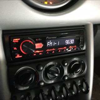 Mini r53 52 51 升級音響 pioneer MVH-S105UI AUX FM 音響主機