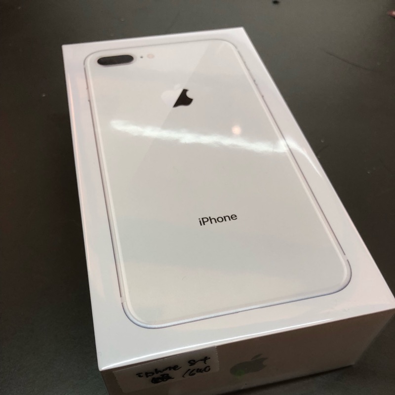 全新未拆 iPhone 8 Plus 銀色