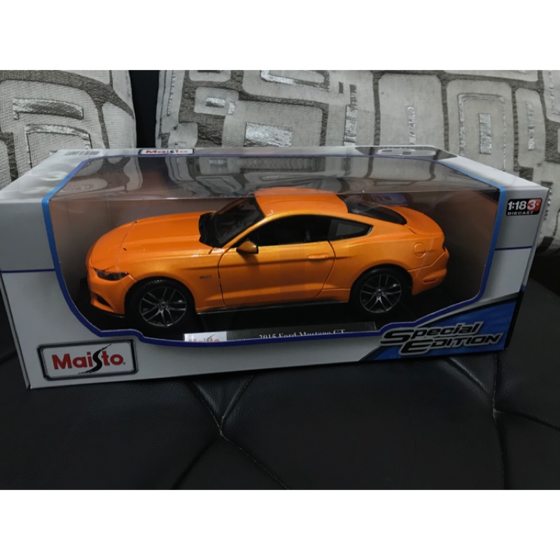 Maisto  1:18  模型車-2015 Ford Mustang GT
