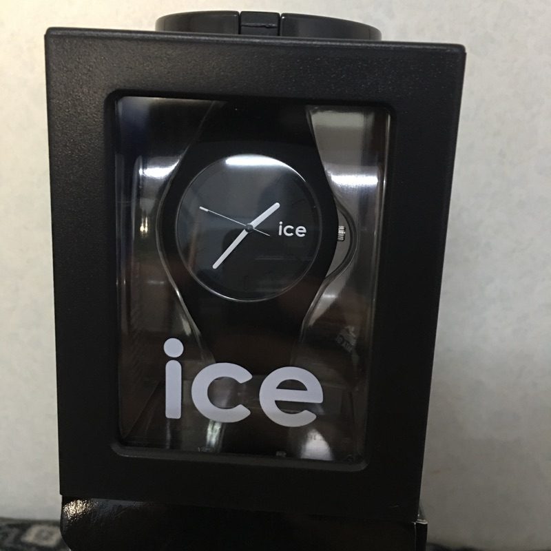 ICE WATCH 手錶，經典黑款 ice watch錶9成新。
