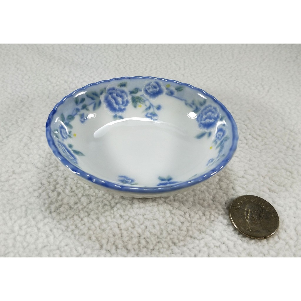 藍玫瑰 碟 碟子 小碟 盤子 醬油碟 小菜碟 醬料碟 方碟 餐具 廚具 台灣製 陶瓷 瓷器 食器 可用於 微波爐 電鍋