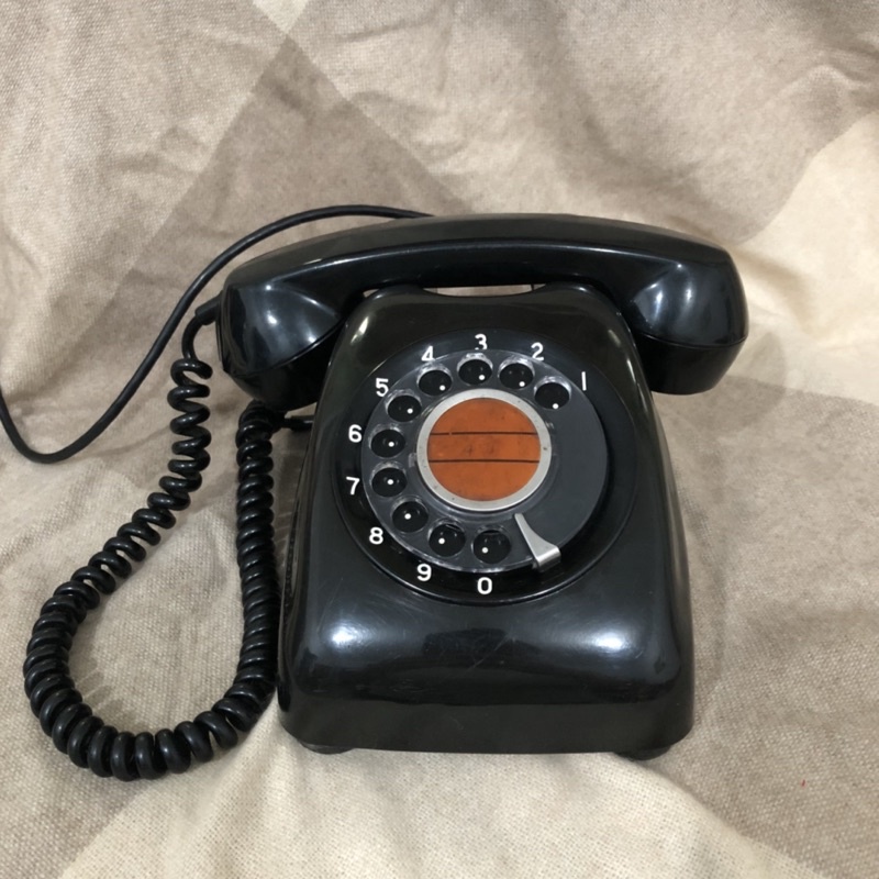 早期60年代轉盤式電話 (老古董、收藏品)