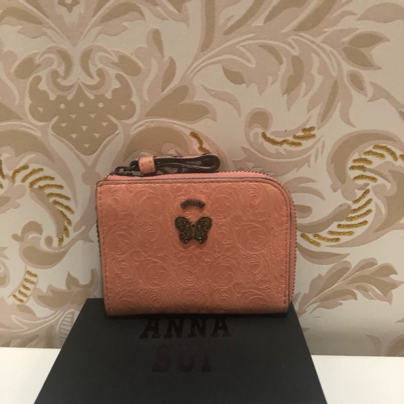 Anna Sui粉橘壓花零錢包 蝦皮購物