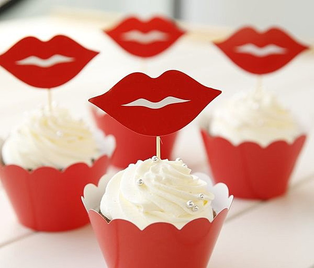 情人節首選～紅唇印 12個紅色紙杯蛋糕圍邊+12個紅唇～蛋糕插牌 蛋糕裝飾