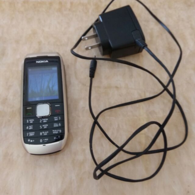 Nokia 1800 無照相 有手電筒 當兵 手機