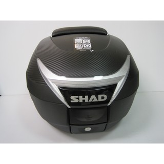 【新北新莊箱架屋】漢堡箱 SHAD SH-34 加 靠背(靠背代安裝-雙重防水) SH34 附卡夢上蓋 西班牙進口 後箱