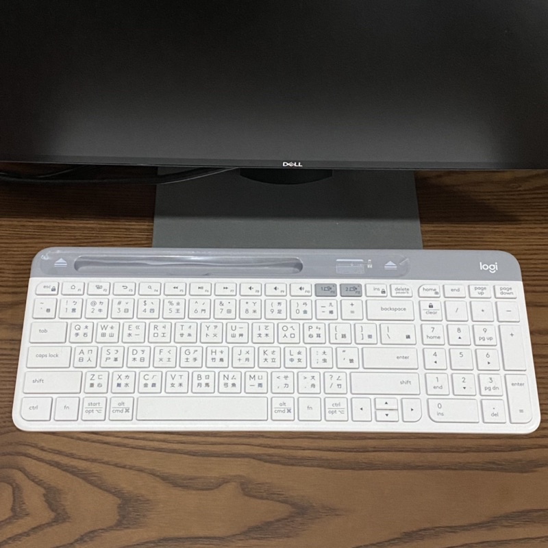 Logitech羅技 無線藍芽鍵盤K580 珍珠白 近全新 二手