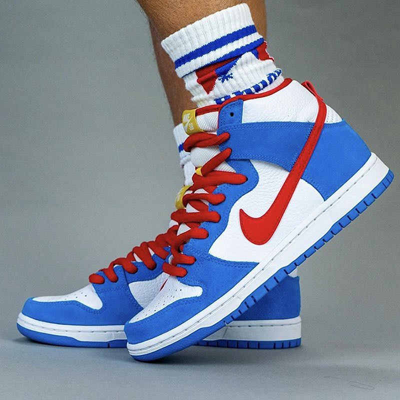 doraemon nike dunk