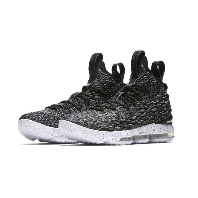 lebron 15 black low