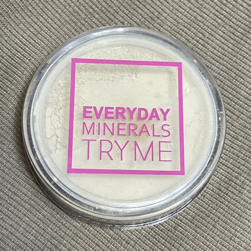 Everyday minerals 礦物粉底 semi matte #0w