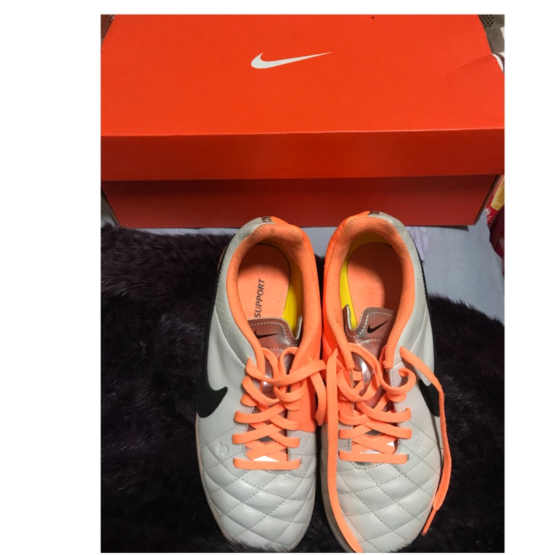 Nike tiempo jr.support膠釘鞋，24cm,看鞋底（只穿2-3次）