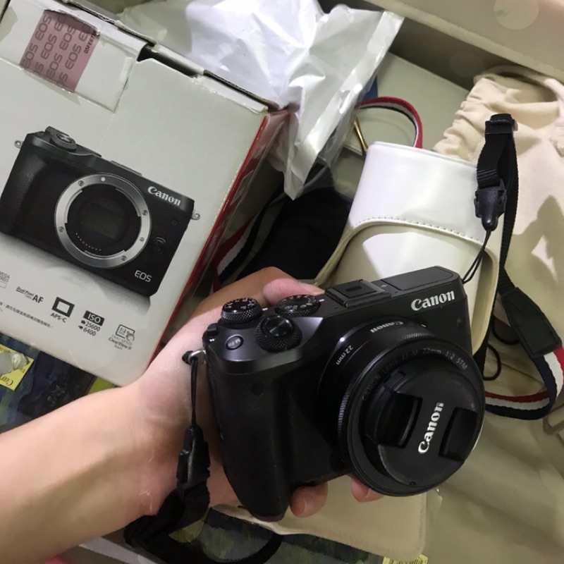 EOS M6 Canon 公司貨 黑色機身 鏡頭22mm 九成新少用