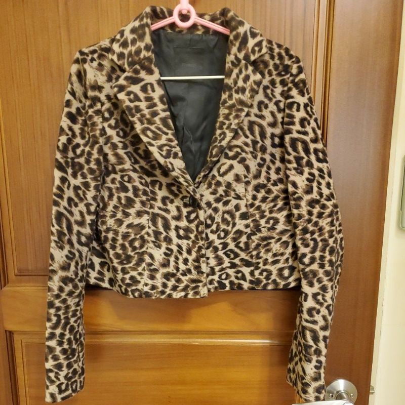 [二手]moussy豹紋絨面短版西裝外套