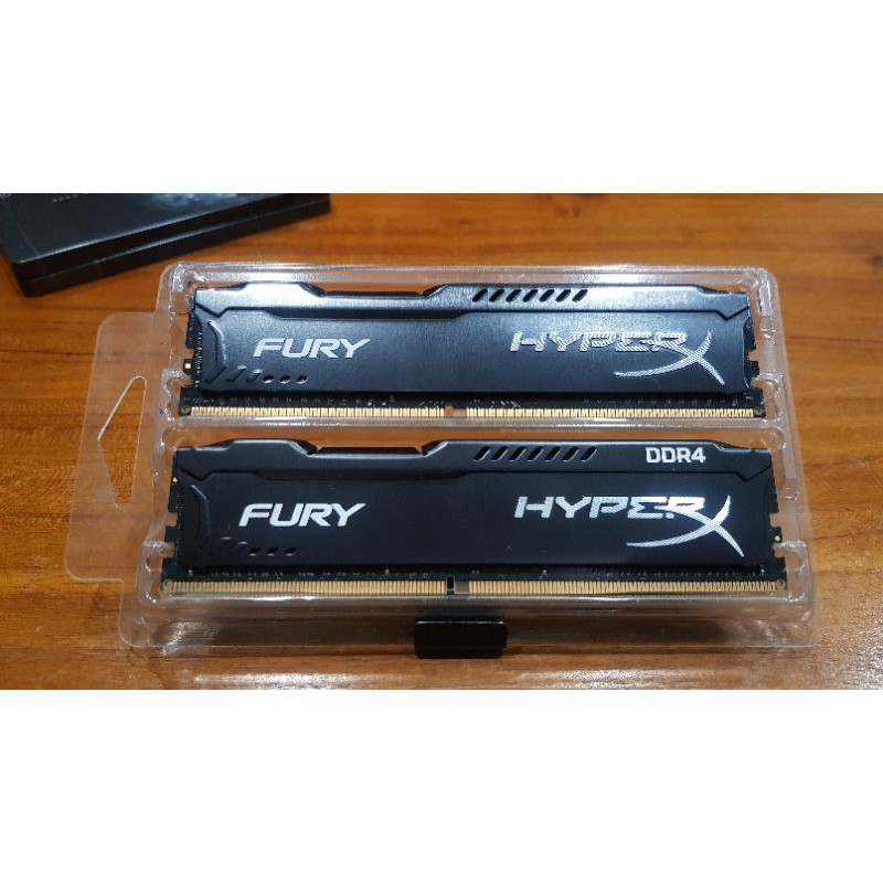 金士頓 HyperX FURY DDR4 2400 CL15 8GB×2（終身保固）
