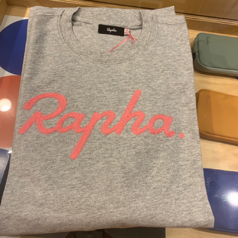 RAPHA 縫飾標誌 LOGO T-SHIRT 灰底粉紅字 Size S