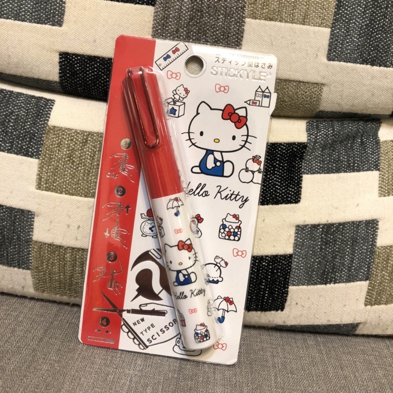 Hello Kitty 攜帶式 口紅型 剪刀