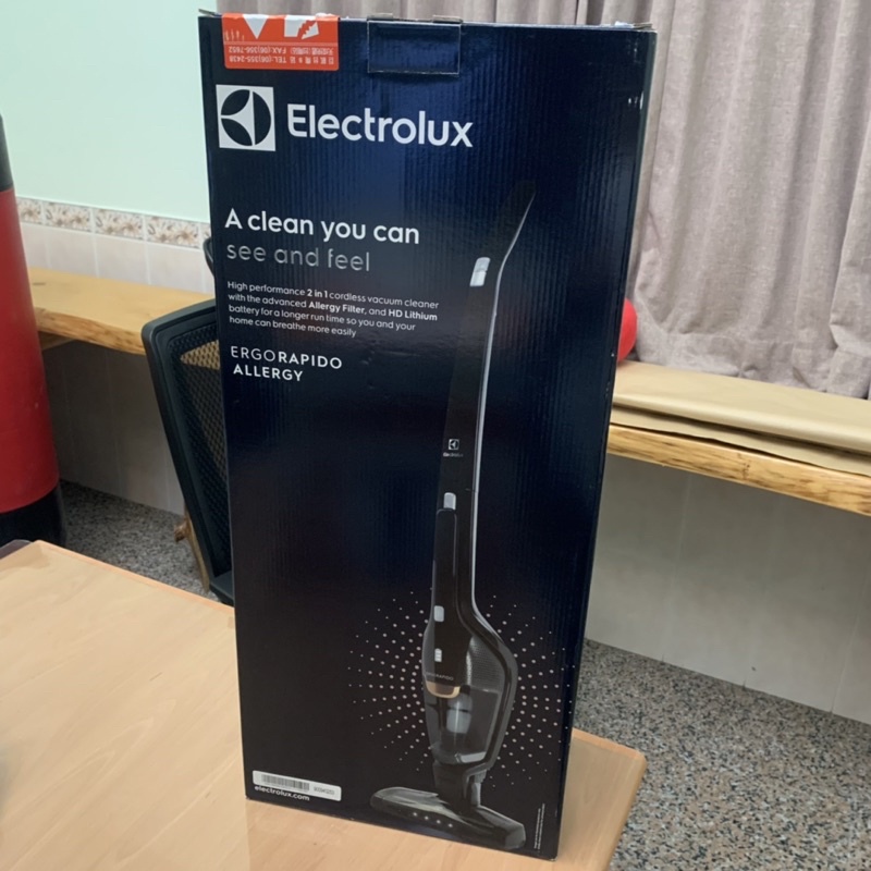 ［全新］Electrolux 伊萊克斯 二合一手持式吸塵器 無線 ZB3501EB 超級完美管家HEPA 進化版 經典黑