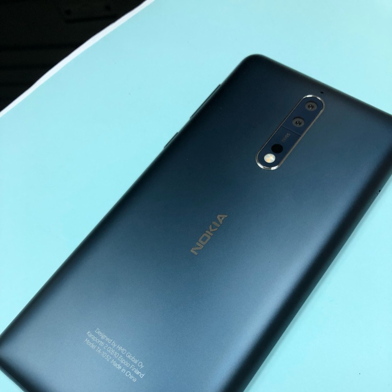 Nokia 8 藍色