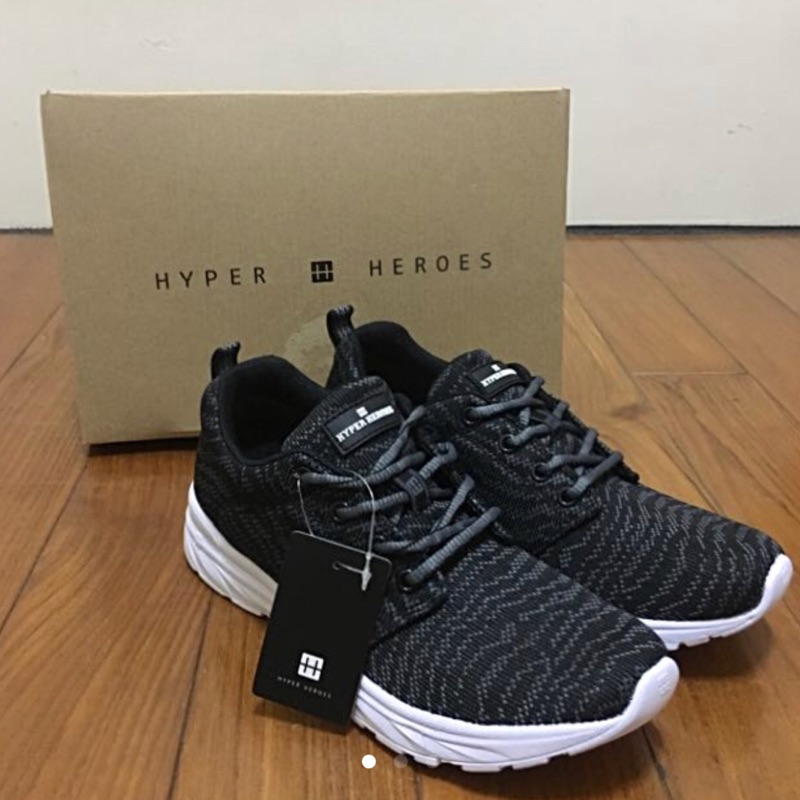 hyper-heroes 輕量型路跑鞋