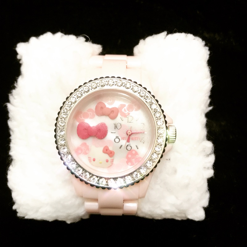 日本限定sanrio x hello kitty 仿陶瓷手錶 錶面有kitty 立體浮雕 Tokyo Japan
