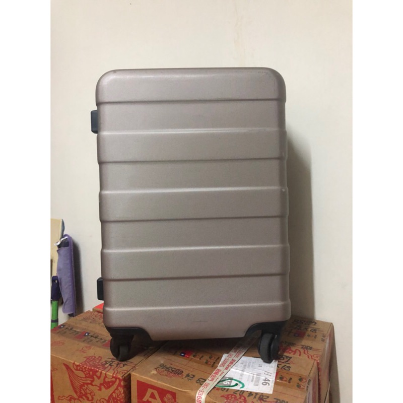 無印良品 行李箱 旅行箱 登機箱 muji 硬殼拉桿箱  20吋 35L 免運費