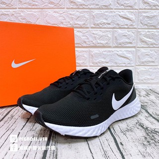 【豬豬老闆】Nike REVOLUTION 5 黑 白 透氣 輕量 休閒 運動 慢跑鞋 男鞋 BQ3204-002