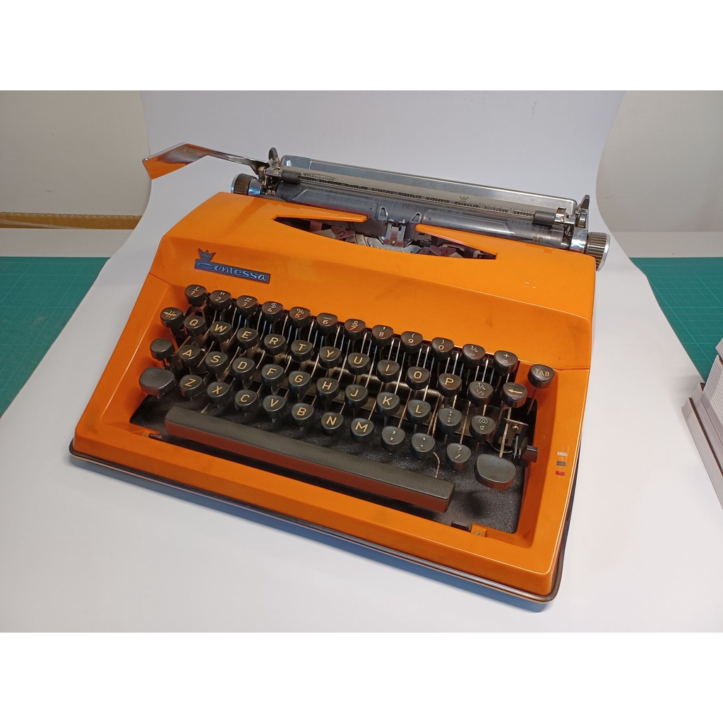 古董英文打字機 Contessa de luxe 荷蘭製 可打字 懷舊 保存良好 道具 復古