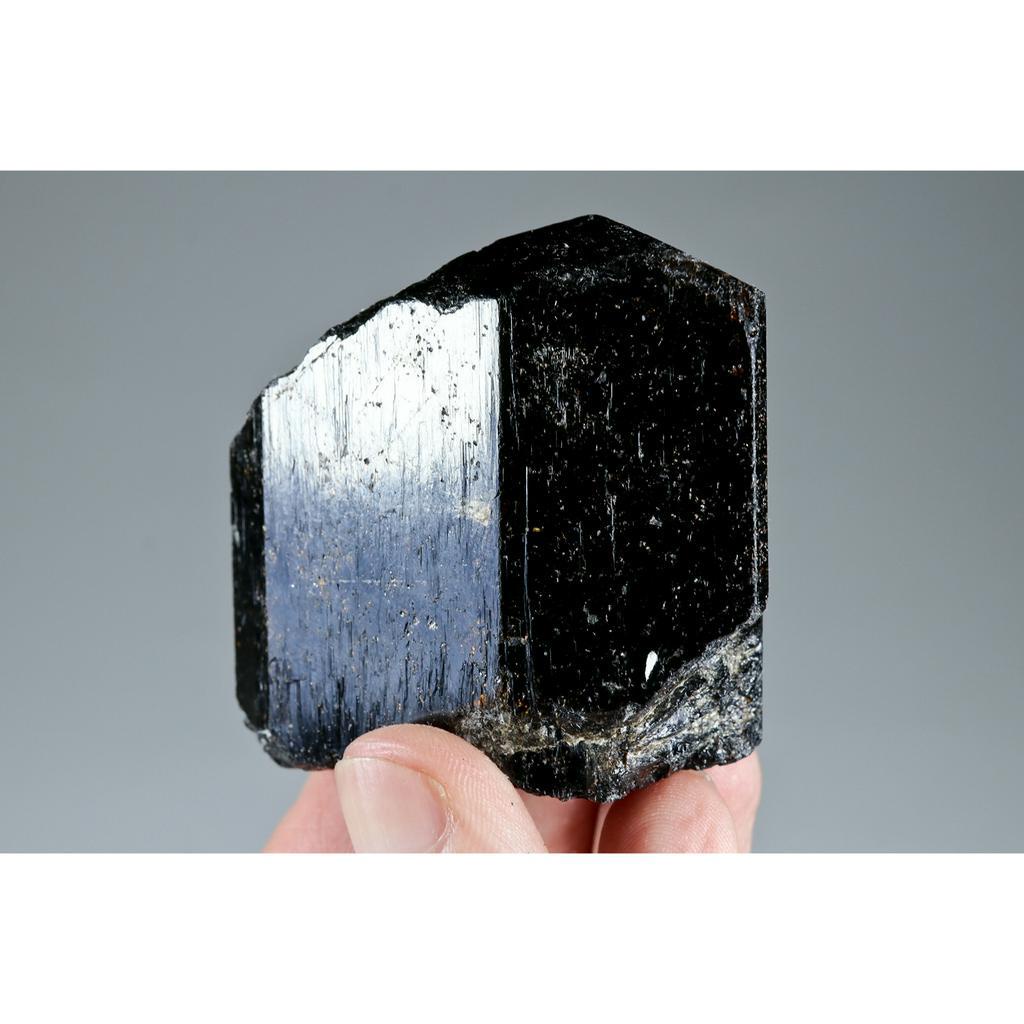No.2460_巴西-黑碧璽原礦-大顆 / 乾淨黑亮 / 電氣石 / 暗黑系晶礦 / 天然水晶原礦石