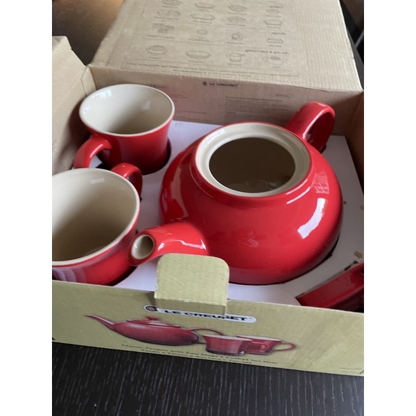 Le Creuset 茶壺和對杯