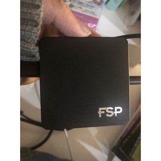 FSP USB Type-C 電源供應器 ［筆電充電器］