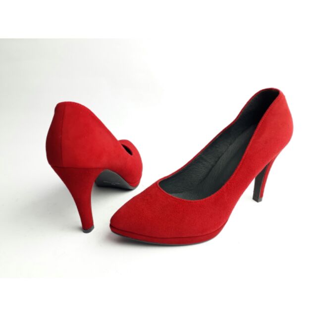 #17003_時尚跟鞋大紅色零碼出清，適合當婚宴鞋，跟高9.5公分，台灣製麂皮材質，下單前請先確認呎碼＆庫存;不接急單
