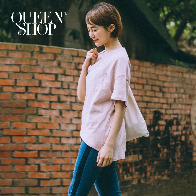 QUEENSHOP【01037058】下擺不對稱剪接口袋造型上衣 兩色售＊預購＊