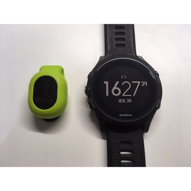 Garmin Forerunner F935 腕式心率 全方位鐵人運動錶 黑色 二手 可面交 附贈一條錶帶（490元）