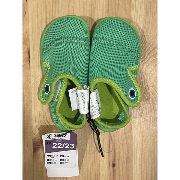 迪卡儂 嬰幼兒水陸兩用鞋 潛水鞋 寶寶玩水鞋 綠色青蛙 13.5-14cm 全新