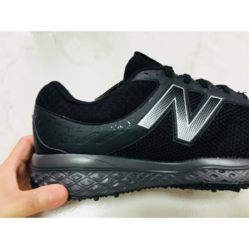 nb 620 black