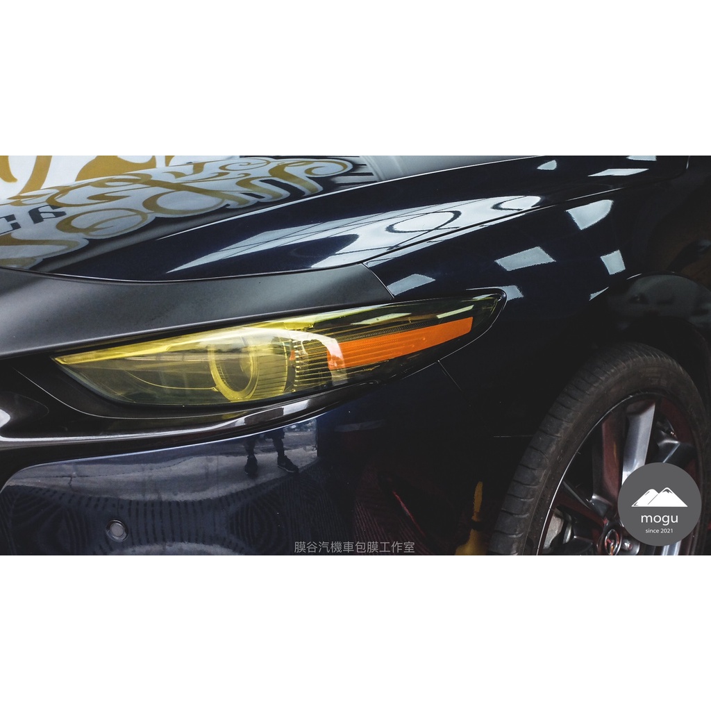[膜谷包膜工作室] 馬自達 Mazda 3 仿美規角燈貼一對  四門五門通用 抗UV 抗刮 抗霧化