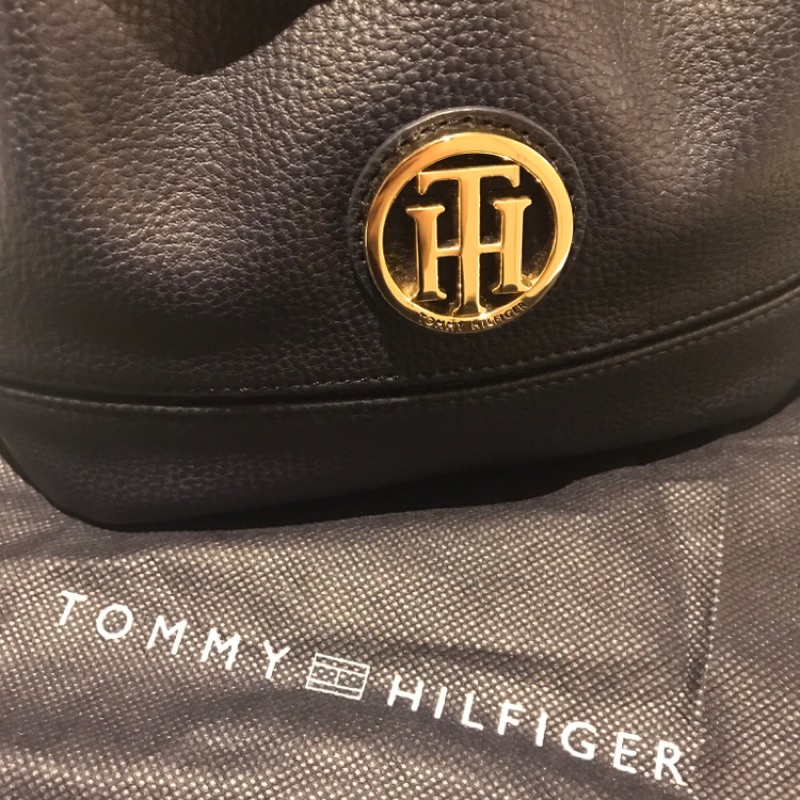 Tommy Hilfiger水桶包