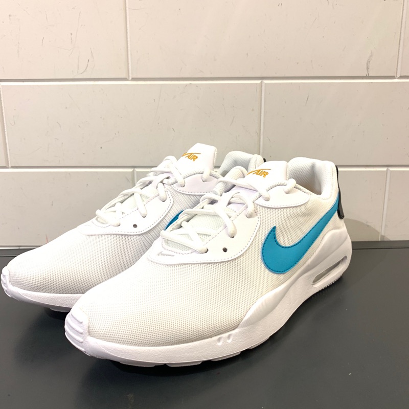 Womens nike deals air max oketo