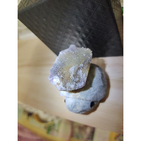 讓藏 軟糖帶紫螢石烏龜 原礦 礦石 石頭 水晶 動物雕件 擺件