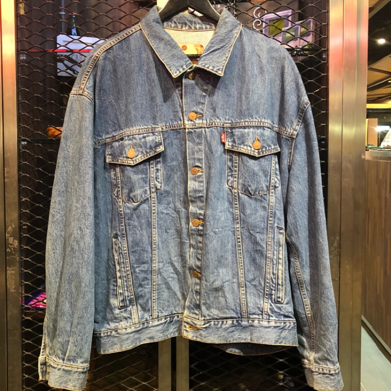 levis 105