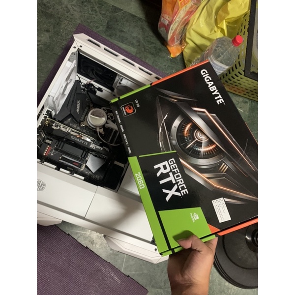 技嘉 RTX 2060 近全新 買回去打遊戲