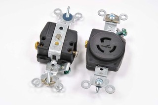 美國 COOPER CWL515R 125V 15A NEMA L5-15R Twist-Lock 防鬆脫插座