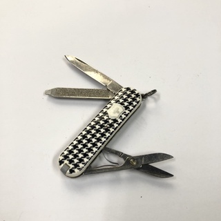 ［沐沐屋］victorinox 維氏 58mm 經典七用瑞士刀 黑白尼龍 0.6223.L1005