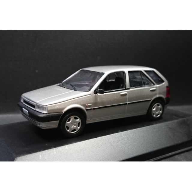 【經典車坊】1/43 Fiat Tipo 5D 1993 模型車 by Hachette 附展示盒