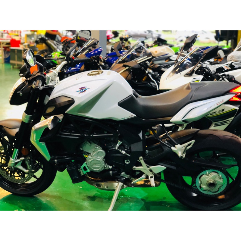 入門三缸重機暴力美學 二手街車 總代理mvagusta Brutale675 Abs 蝦皮購物
